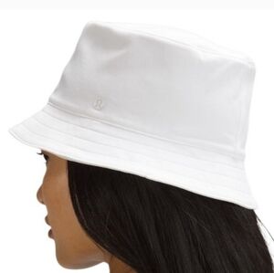 lululemon Both Ways Reversible White/Tan Bucket Hat